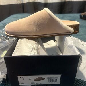 NWT Splendid Suede Slip-On slipper